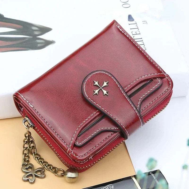 Élise – The Compact Wallet for Demanding Women