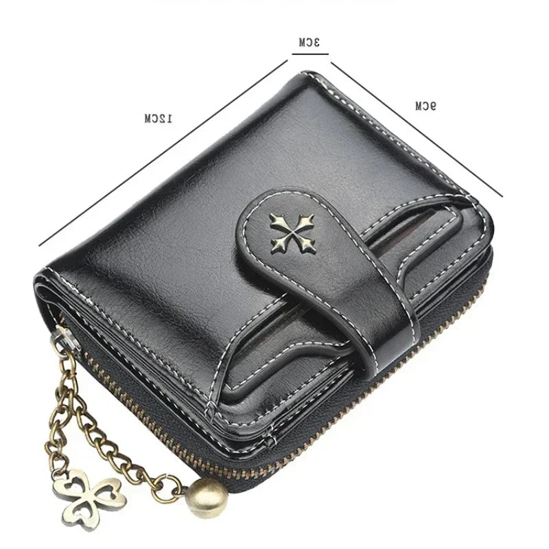 Élise – The Compact Wallet for Demanding Women