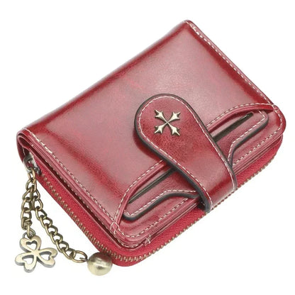 Élise – The Compact Wallet for Demanding Women