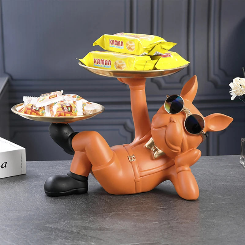 SurpriBul – The bulldog that wows your guests and organizes your stuff